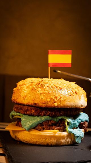 Hamburguesa De La Casa