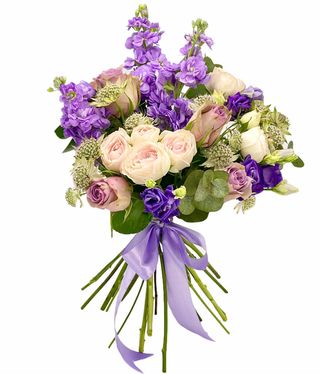 Buchet flori roz si mov