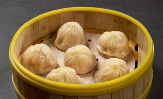 #49 Xiaolongbao (chifle aburite cu supă înăuntru) (6 buc.)