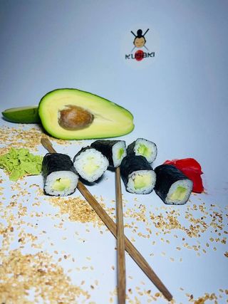 Макі роли з авокадо (105g)