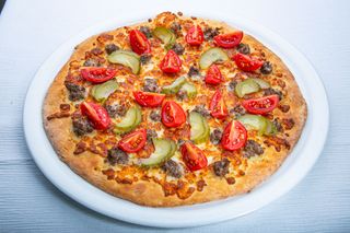 Пица "Суджук" по арабски- малка ,тънка  и хрупкава (550 гр.)