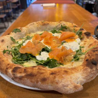 Pizza de salmón (33 cm.)