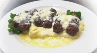 Ćevapi na kajmaku 300g