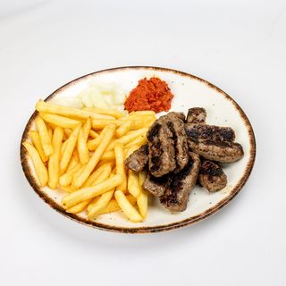 Ćevapi s prilogom