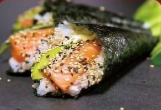 82. Tempura Maki (1 Ud.)