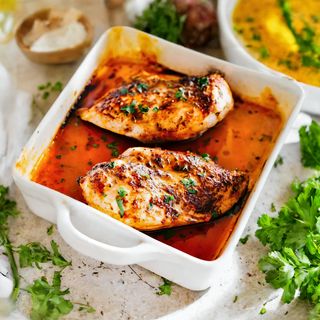 Pileći file u kifli