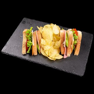 Клуб сандвич 1/2 (250г)