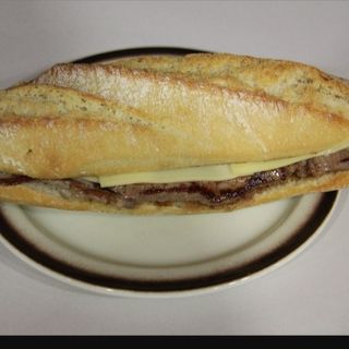 Bocadillo Pepito  con Queso
