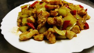 Pržena piletina s zelenim chilijem