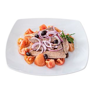 Ensalada De Tomate Aliñado Con Ventresca