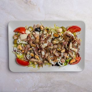 Salata od plodova mora