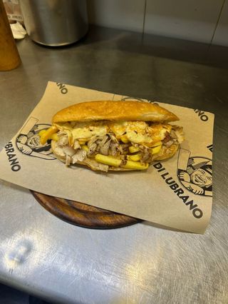 Panino con Porchetta, Provola e Patate