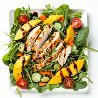 Ensalada de pollo asado