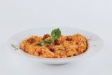 Risotto con pollo e pesto rosso