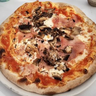 Pizza Prosciutto E Funghi (30 Cm.)