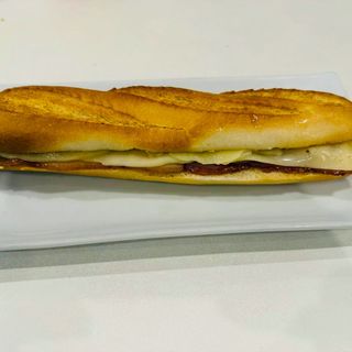 Bocadillo De Bacon Y Queso