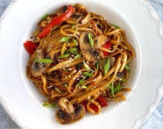 Wok (nudle) sa pečurkama 360 g