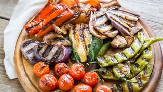 Arcobaleno di verdure con scamorza fumè