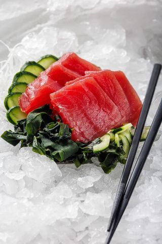 Sashimi tuna