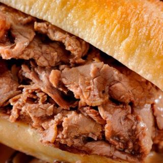 Bocadillo De Carne En Salsa