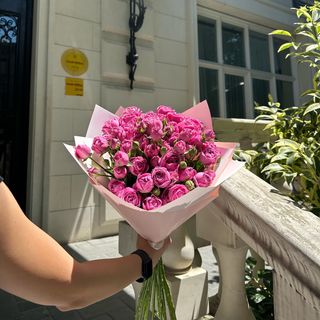 პიონისებრი სპრეი ვარდები (საშუალო)