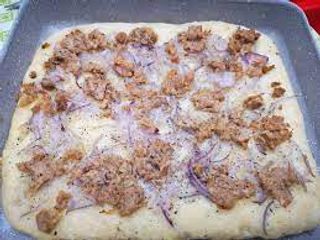 Focaccia olio e tonno