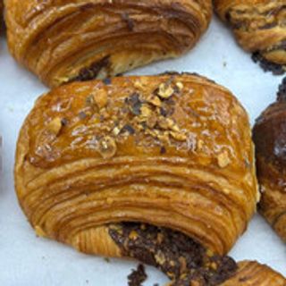 Pain Au Chocolat Noisette