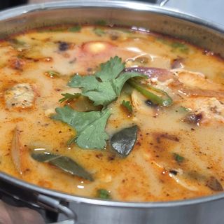 Tom Yam (versión delivery/take away)