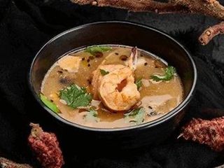 Суп місо-сирний з креветкою та лососем (300г)