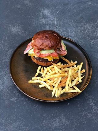 Hamburguesa de ternera de Girona, Foie y mermelada de cebolla bourbon