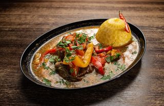 Saramura de pui cu mamaliguta