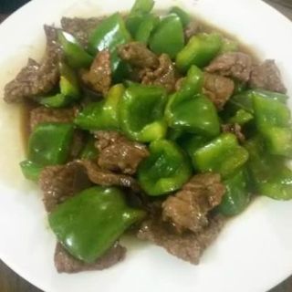 Ternera Con Pimiento Verde