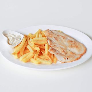 Piletina na žaru s prilogom