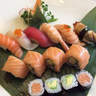 506. Sushi misto - 17pezzi