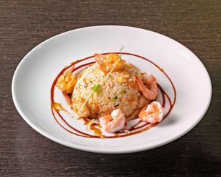 Riso saltato con gamberi