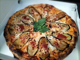 Pizza Parmesana (33 Cm.)