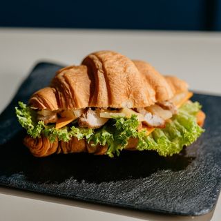 Круасан Гавайський