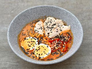 Том ям з куркою (370g)