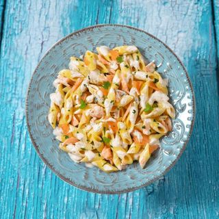 Mezze Penne al Salmone