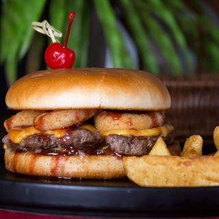 Бургер Павлин Мавлин		