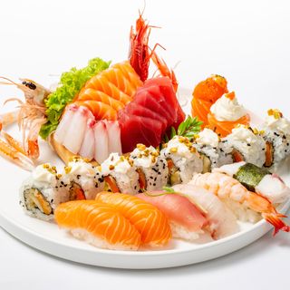198.Sushi speciale - 33 pezzi