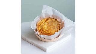 Quiche z lososiem i szpinakiem