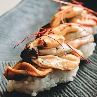 Nigiri De Mejillón Peligroso 