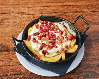 Media De Patatas Olé (1/2 Ración)