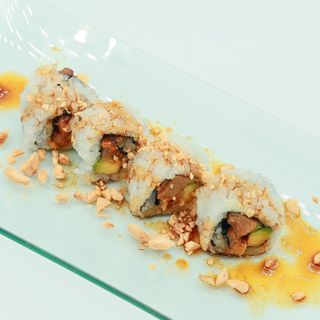 Uramaki de pato con aguacate