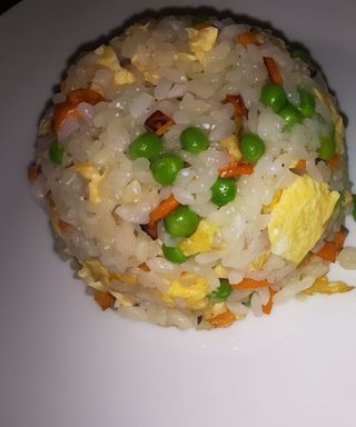 21. Riso saltato con gamberetti