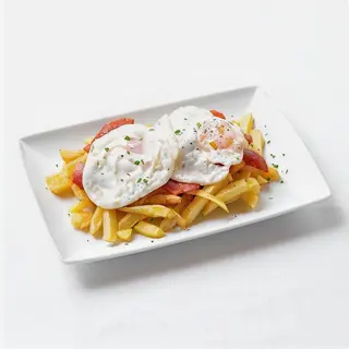 Huevos Rotos Con Chorizo Y Papas