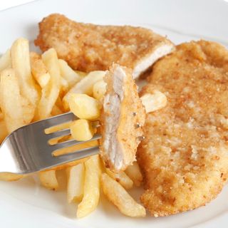 Filete De Pollo Con Patatas Fritas