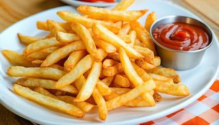 Meniu ketchup cartofiori prajiti