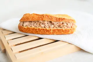 Bocadillo De Atún